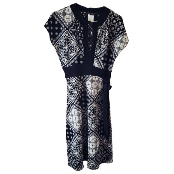 A-List Black & White Patterned Short Sleeve Dress - Picture 1 of 6